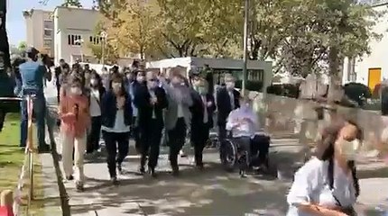 Kobani eylemleri operasyonu | HDP'li vekillerden Meclis bahçesinde alkışlı protesto