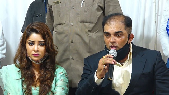 Payal Ghosh & Ramdas Athawale press conference on Anurag Kashyap Controversy | FilmiBeat