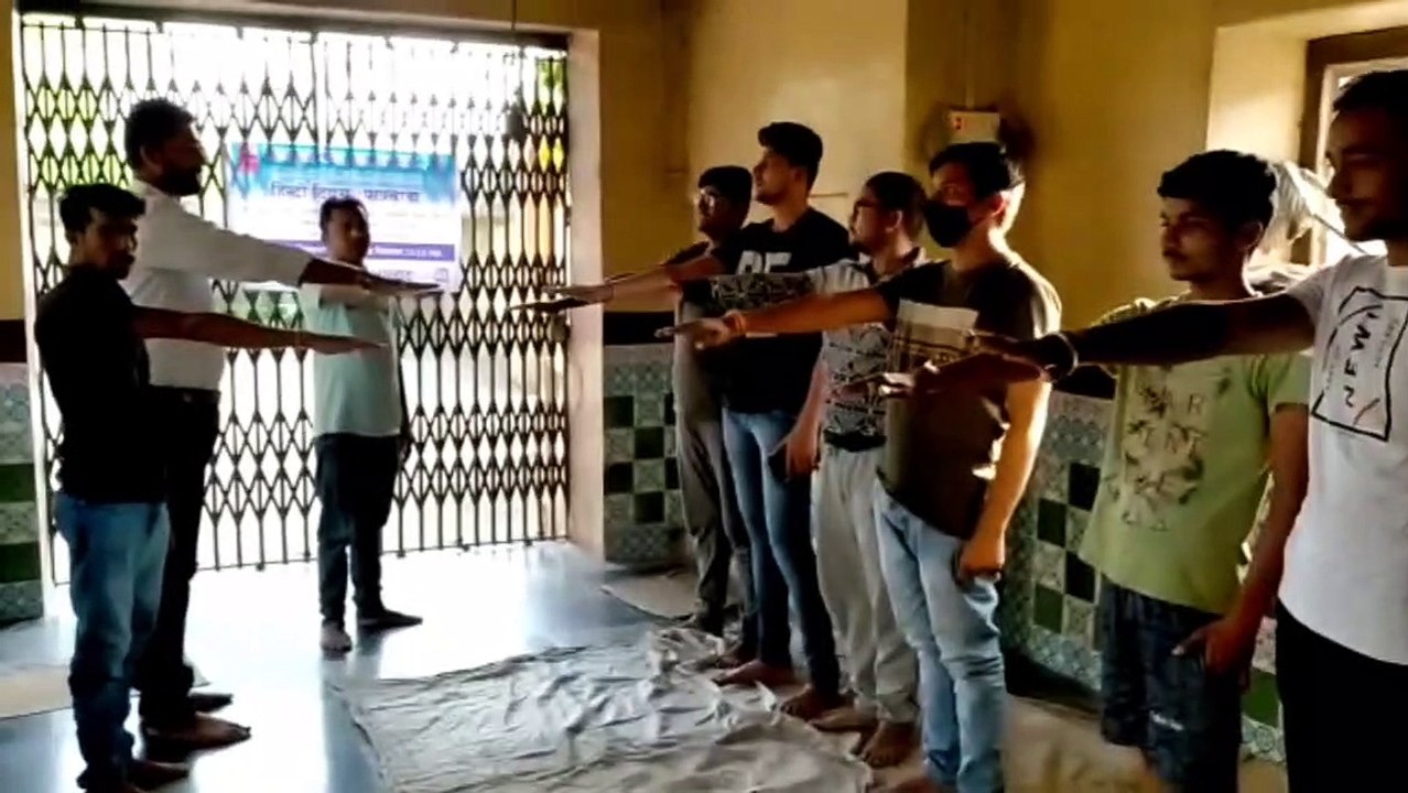 नेहरू युवा केन्द्र रतलाम विकास खंड आलोट में हिंदी दिवस का कार्यक्रम आयोजन किया