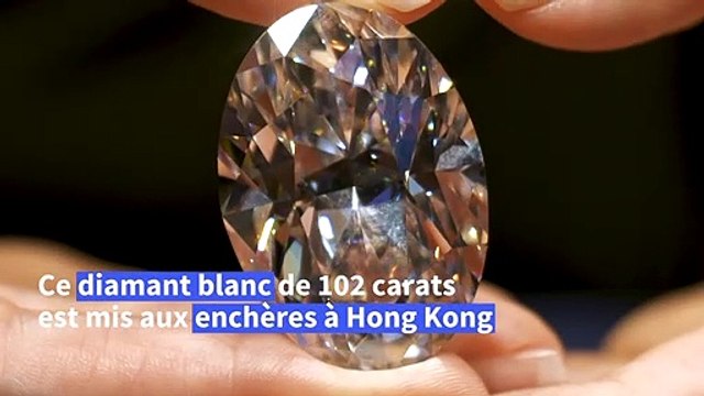 Un diamant blanc de 102 carats aux enchères à Hong Kong