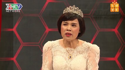 Mẹ chồng lần đầu tiên được MẶC VÁY CƯỚI, gây NÁO LOẠN trong chương trình MCND