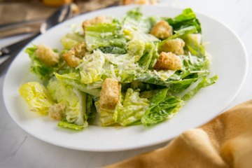 This Crunchy Salad Topper is Why I’ll Never Eat Croutons Again