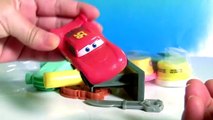 Play Doh Crie com Relâmpago McQueen e Mate do Filme Disney Pixar Carros 2 em Portugues BR Brasil