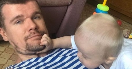 Cet homme russe élève seul son fils trisomique et l'aime d'un amour inconditionnel