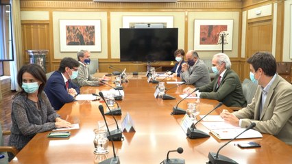 Illa y Escudero se reúnen para abordar la situación sanitaria de la CAM