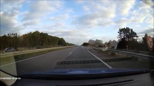 Ce conducteur croise une voiture à contre-sens sur l'a83