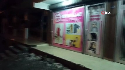 İlçeyi sinekler bastı, esnaf iş yerini kapattı