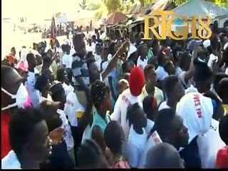 Kanye West rapè ameriken akonpaye yon milyadè ameriken Shervin Pishevar vizite Zile Latòti