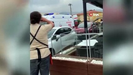 Ehliyetsiz sürücü kahve işletmesinin bahçesine girdi: 2 yaralı