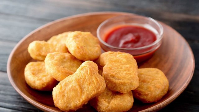 Florida Man Sues McDonald’s Over Dangerous McNugget Injury