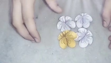 How to do Cute and Easy Paper Flowers / Craft / SCREEN ON