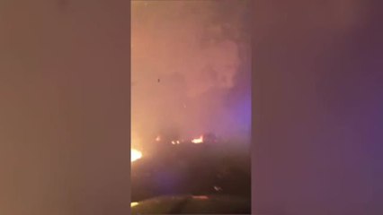 Descargar video: El fuego devora viviendas en las regiones vinícolas de California