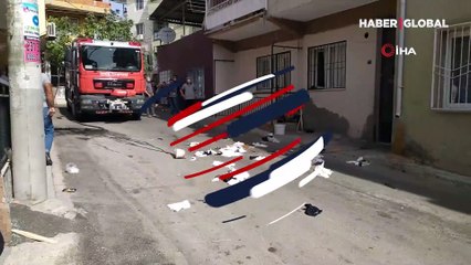 İzmir'de garip olay: Eşyaları sokağa atıp pencere kenarında kahvaltı yaptı