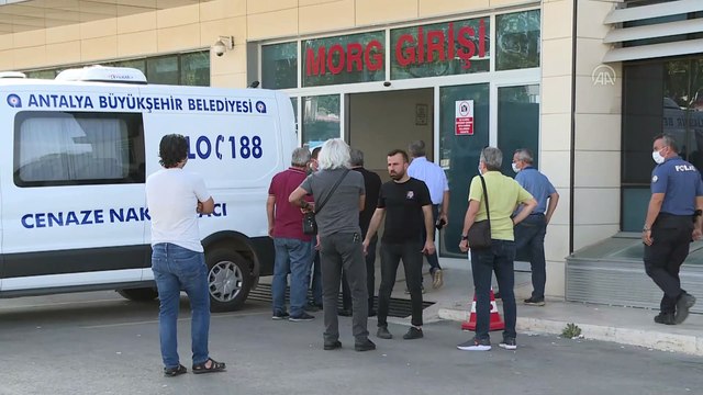 Antalya'da yangın çıkan ormanlık alanda bulunan ceset adli top morgundan alındı