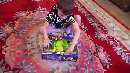 Superhero Tema Pretend Play with Toys and Power Wheels Robot car