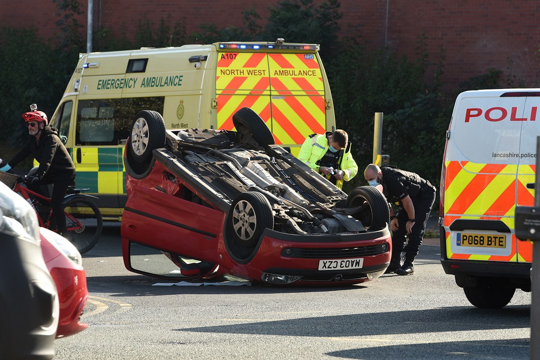 Traffic delays in Preston after car crashes and overturns at Strand Road/ Marsh Lane junction