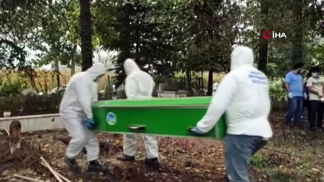 Baba ve oğlu birer hafta arayla korona virüs salgınına yenik düşerek hayatlarını kaybetti