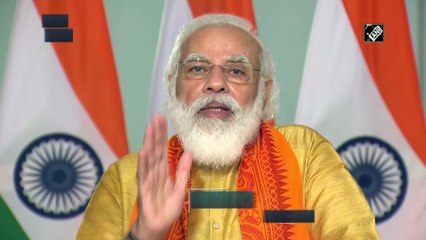 Farmers worship their equipments, torching tractor an insult: PM Modi