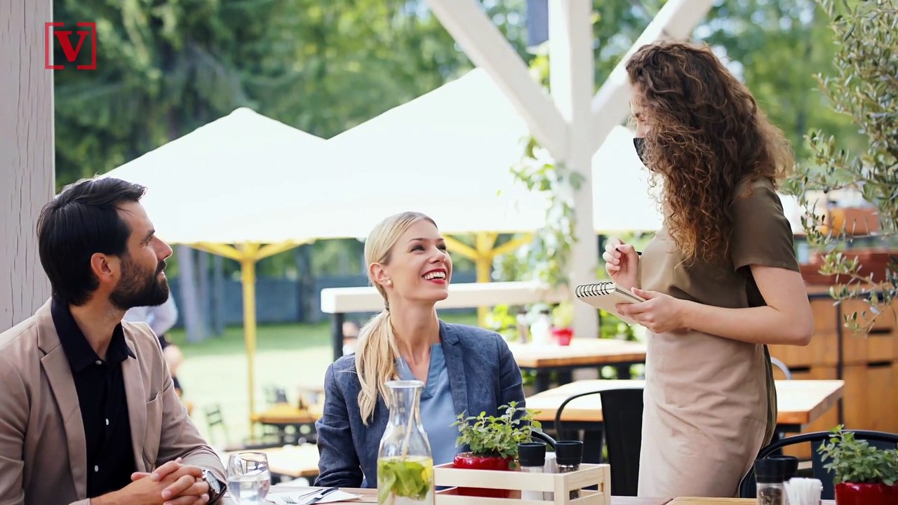 Why Leaving Your Job Now Is Not Necessarily a Good Idea