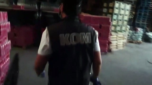 İzmir'deki sahte içki operasyonunda 3 kişi gözaltına alındı