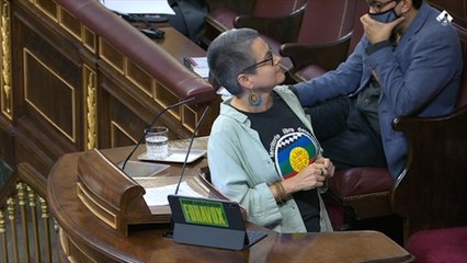 Batet pide a una diputada de ERC que retire  una "pancarta" contra Vox