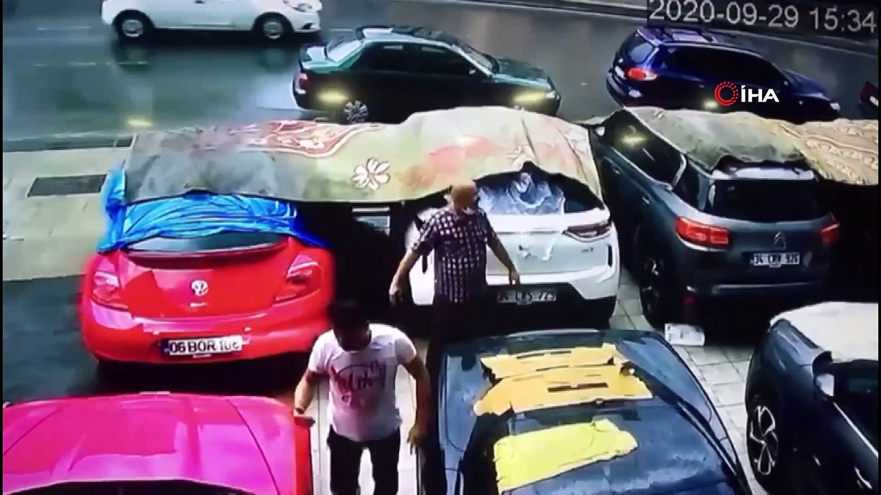 Dolu yağışından milyonluk lüks araçlar zarar gördü