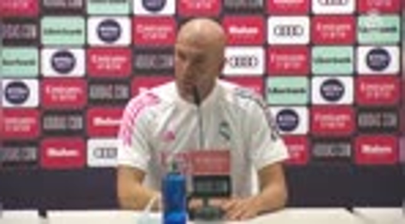 Real Madrid - Zidane a déjà oublié les erreurs de Varane face à City : "Il n'a pas perdu son niveau"