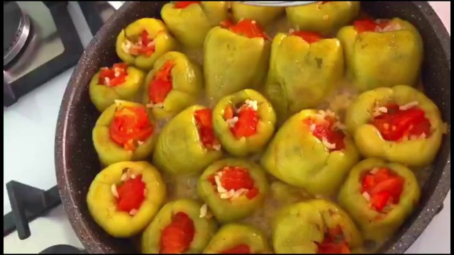 Nefis ZEYTİNYAĞLI BİBER DOLMASI tarifi