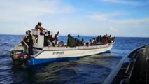 Rescatan a 94 migrantes ilegales  que naufragaban en el Golfo de Urabá