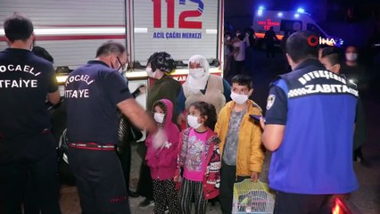 İnşaat kazısında temeli boşalan binada karantinada olan 17 kişi evsiz kaldı