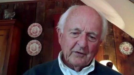 Wall Street closes lower ahead of presidential debate