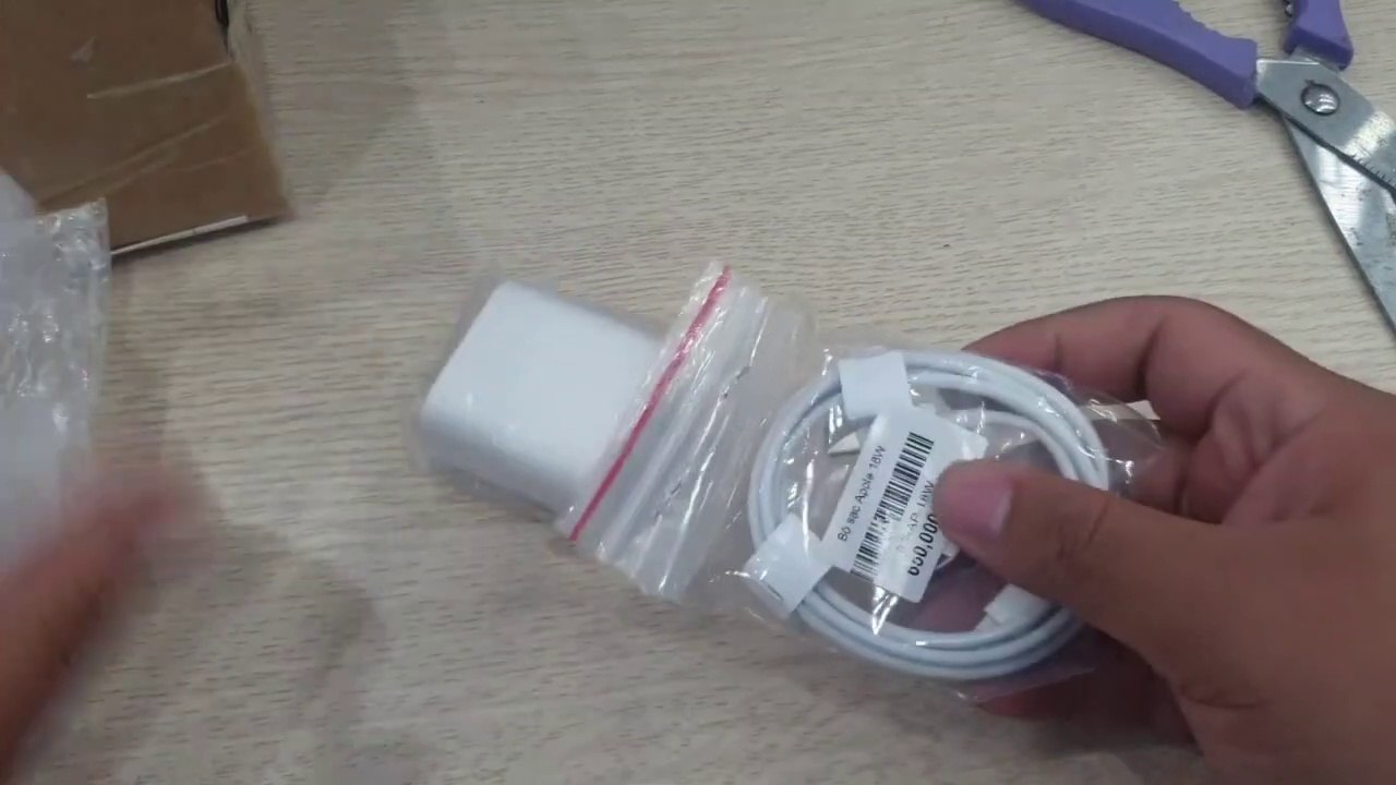Mua sạc nhanh Apple 18W bóc may giá chỉ 388K trên Shopee, lazada... cái kết....