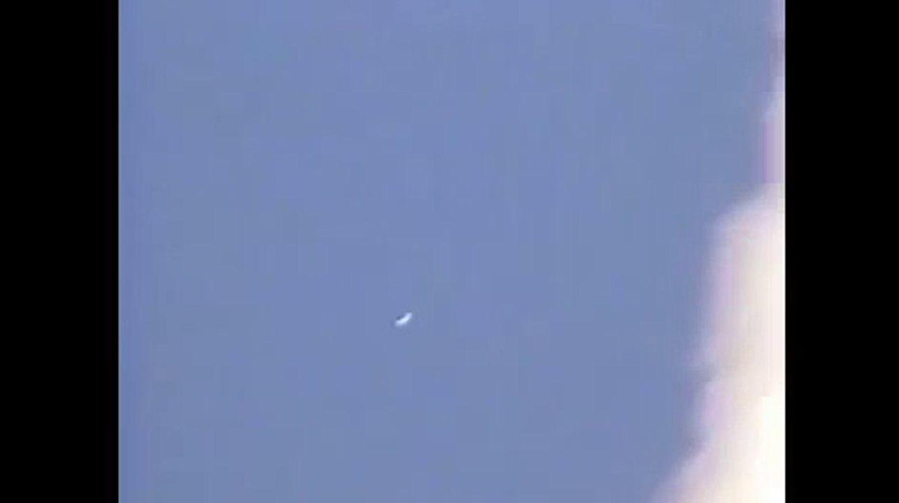UFO Sightins Over L.A. Raw and UN-Cut Footage You Will Believe!