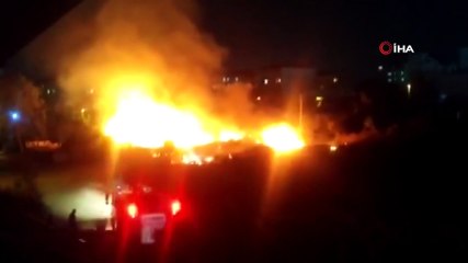 Ataşehir’de elektrik kabloları  yangına neden oldu