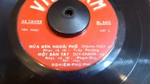 Nửa Đêm Ngoài Phố (Trúc Phương) Thanh Thúy - Pre 1975 Vietnam Vinyl