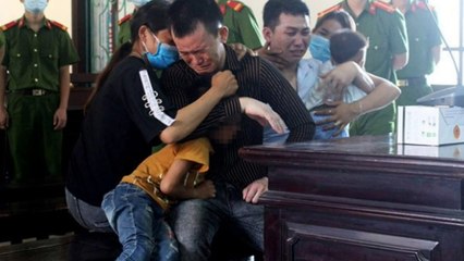 Tử hình 2 gã trai vận chuyển thuê 30 bánh heroin