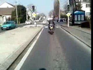 un collegue de taf en moto