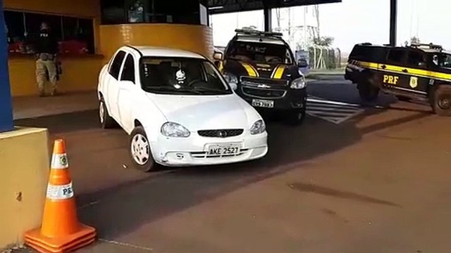 PRF apreende veículo com quase 200 quilos de maconha e 8 quilos de skunk