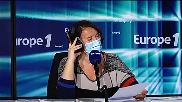 EXTRAIT - Chimène Badi raconte sa rencontre et son duo avec Johnny Hallyday
