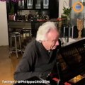 Après 20 ans sans avoir jouer du piano, ce musicien de 80 ans se remet à pratiquer grâce à des gants bioniques