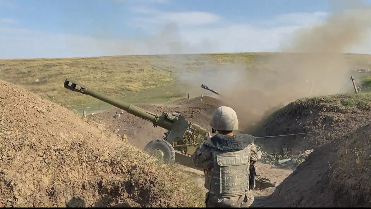 Armenia, Azerbaijan ignore calls for ceasefire