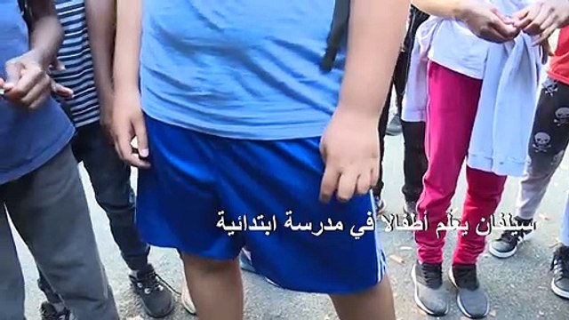 مدرّس مغطّى بالأوشام يغرّد خارج السرب في الأوساط التعليمية الفرنسية