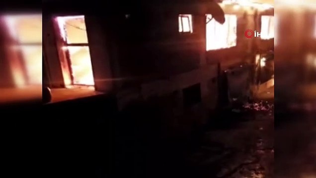 30 bin civciv için hazırlık yapılan kümes alev alev böyle yandı