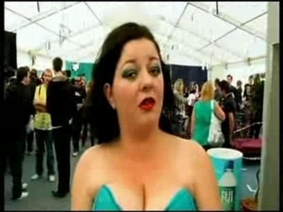 Mika, T4 on the Beach