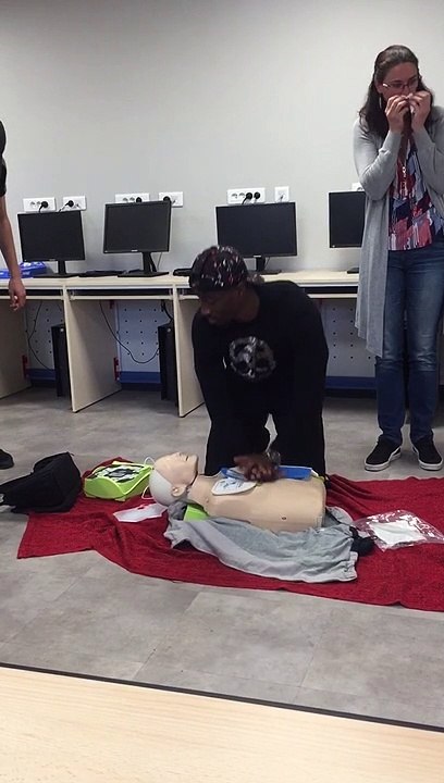 FORMATION EFFECTUER À SARCELLES EN PRÉSENCE DU DÉPUTÉ MAIRE DE SARCELLES