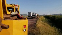 Tráiler embiste a camioneta y deja una lesionada grave