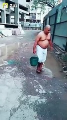 अंकल कहा जा रहे हो बेटे तेरे बाप के बारात में चलेगा