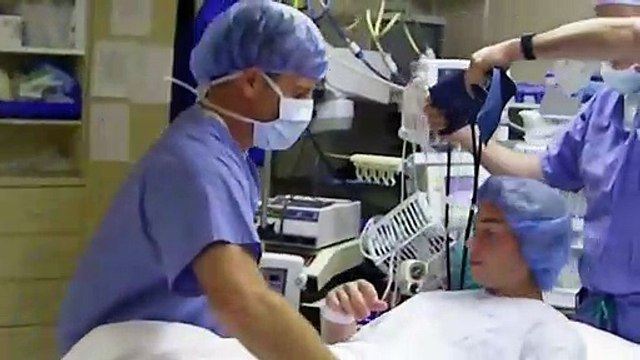 Il injecte lui-même son anesthésiant