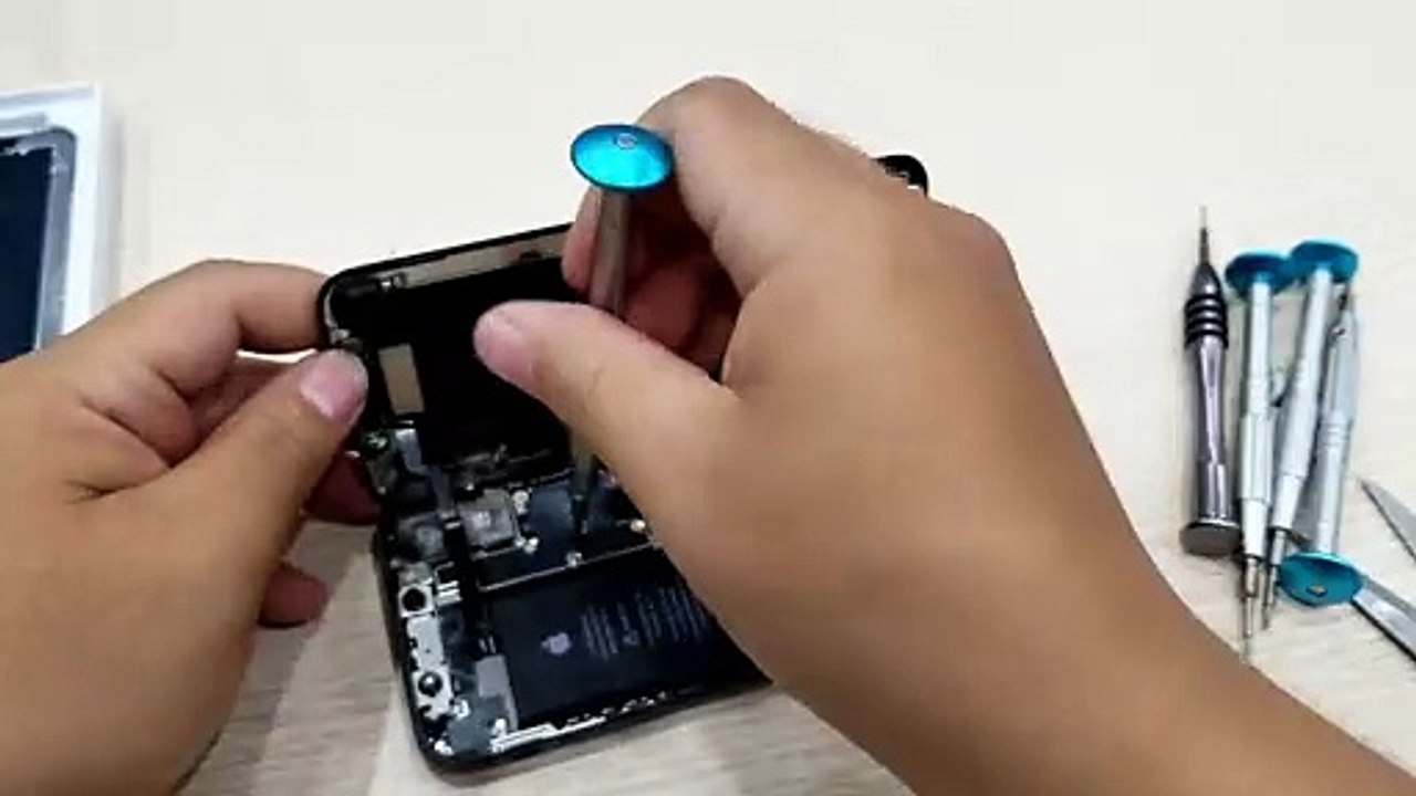 Sửa IPhone X sọc màn với giá siêu rẻ - Mua về tự thay