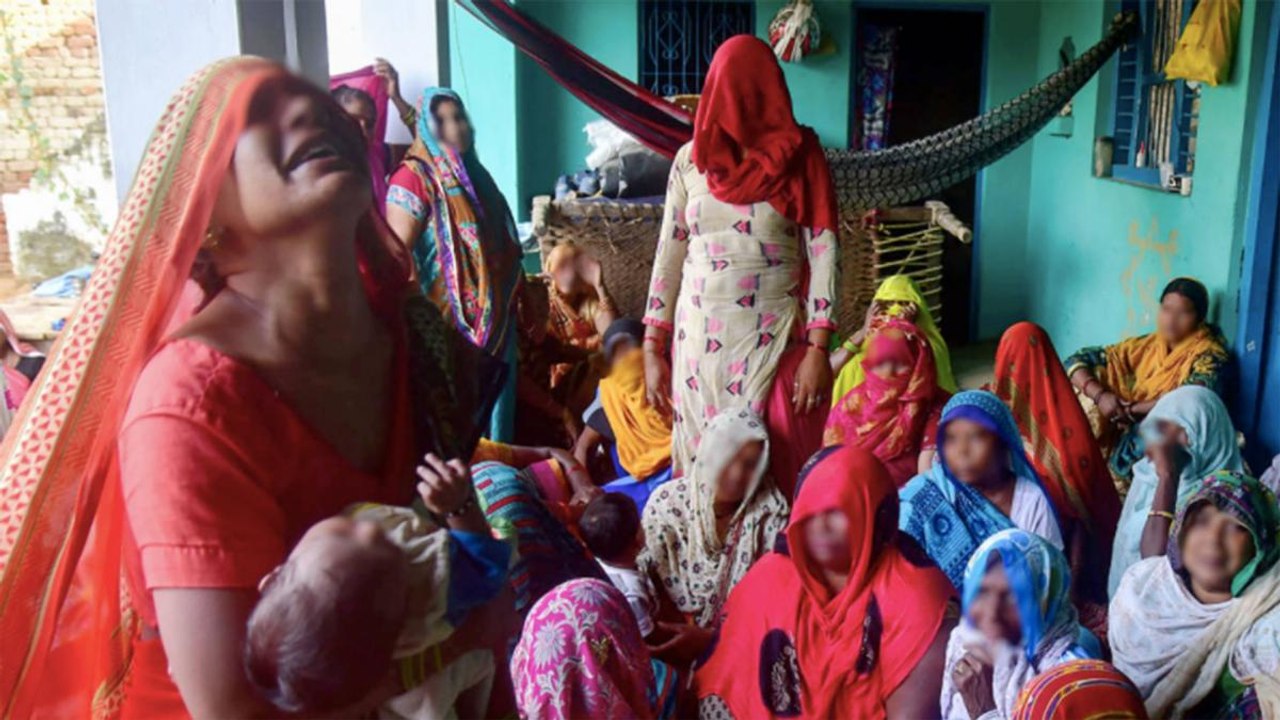 Post-mortem of Hathras victim confirms fracture in spine